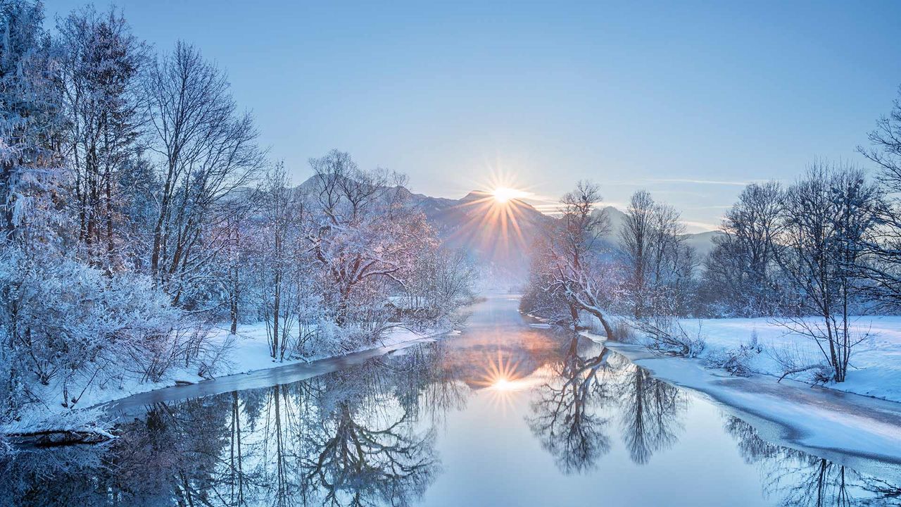 Rivière Loisach près de la montagne Heimgarten en Bavière, Allemagne