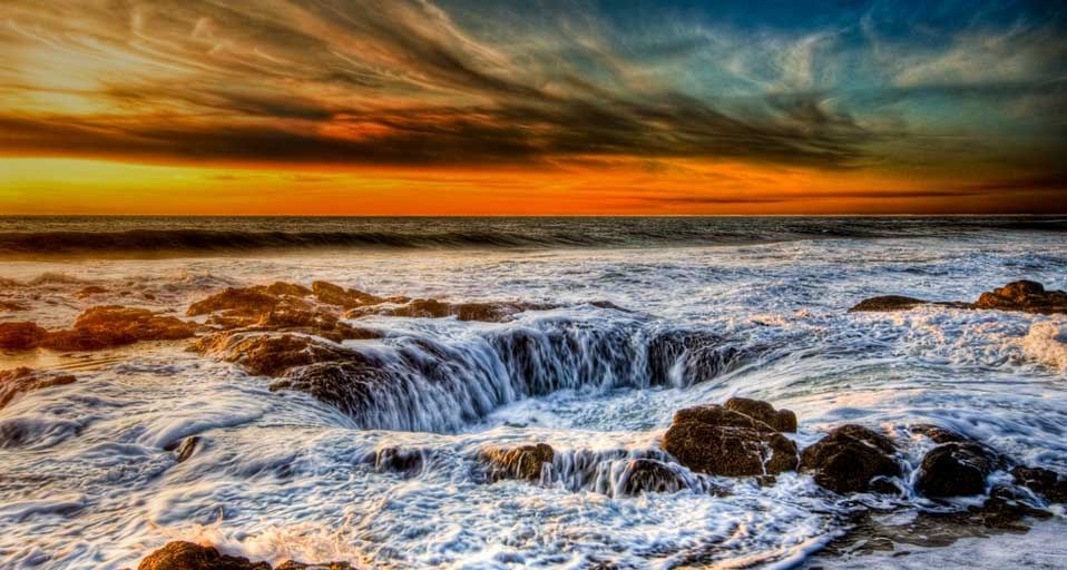 Thor’s Well ist eine Doline am Cape Perpetua vor der Küste Oregons – Chris Mullins ©