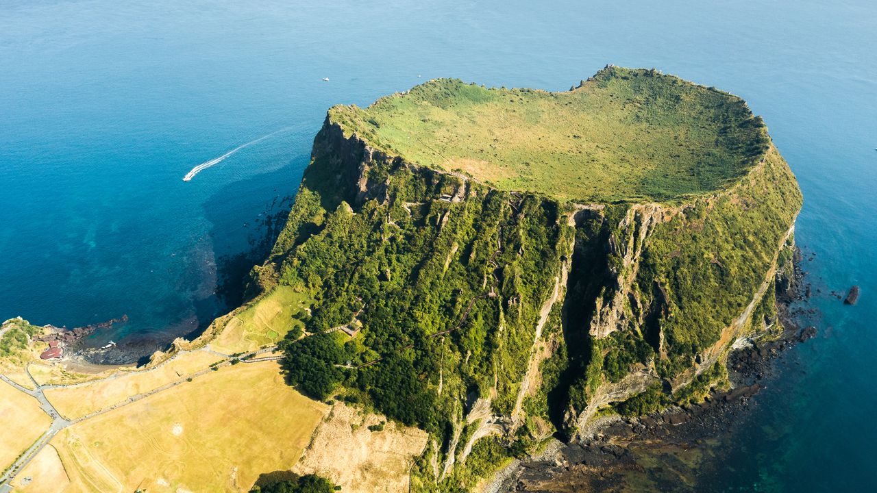 Seongsan Ilchulbong, Jeju Island, South Korea
