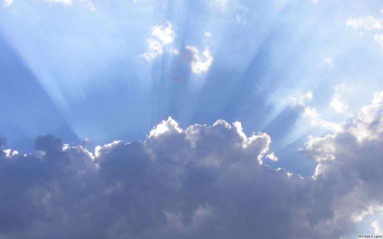 Community Showcase Dramatic Skies 2 Windows Theme