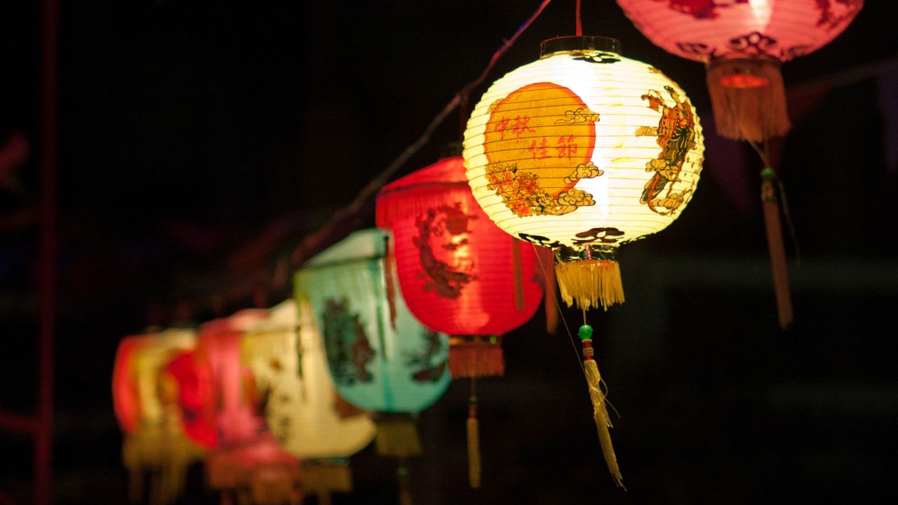 【中秋快乐】 （ © shutterstock ）
