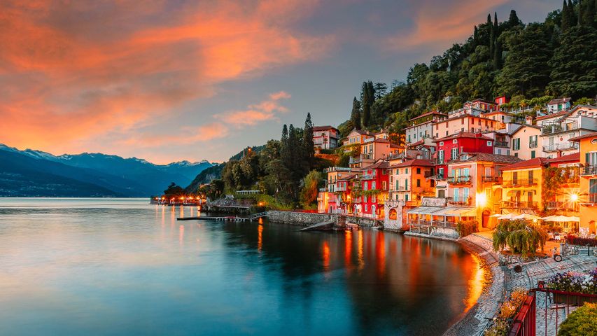 A vivid village