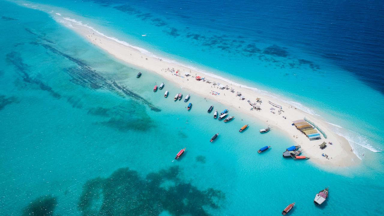 Sand bar in Nakupenda Beach Nature Reserve, Zanzibar, Tanzania