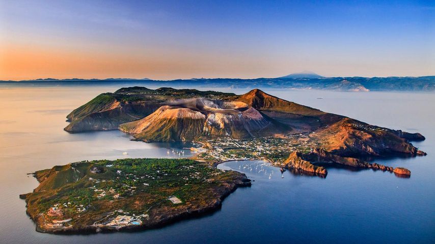 Die Insel Vulcano, Liparische Inseln, Italien