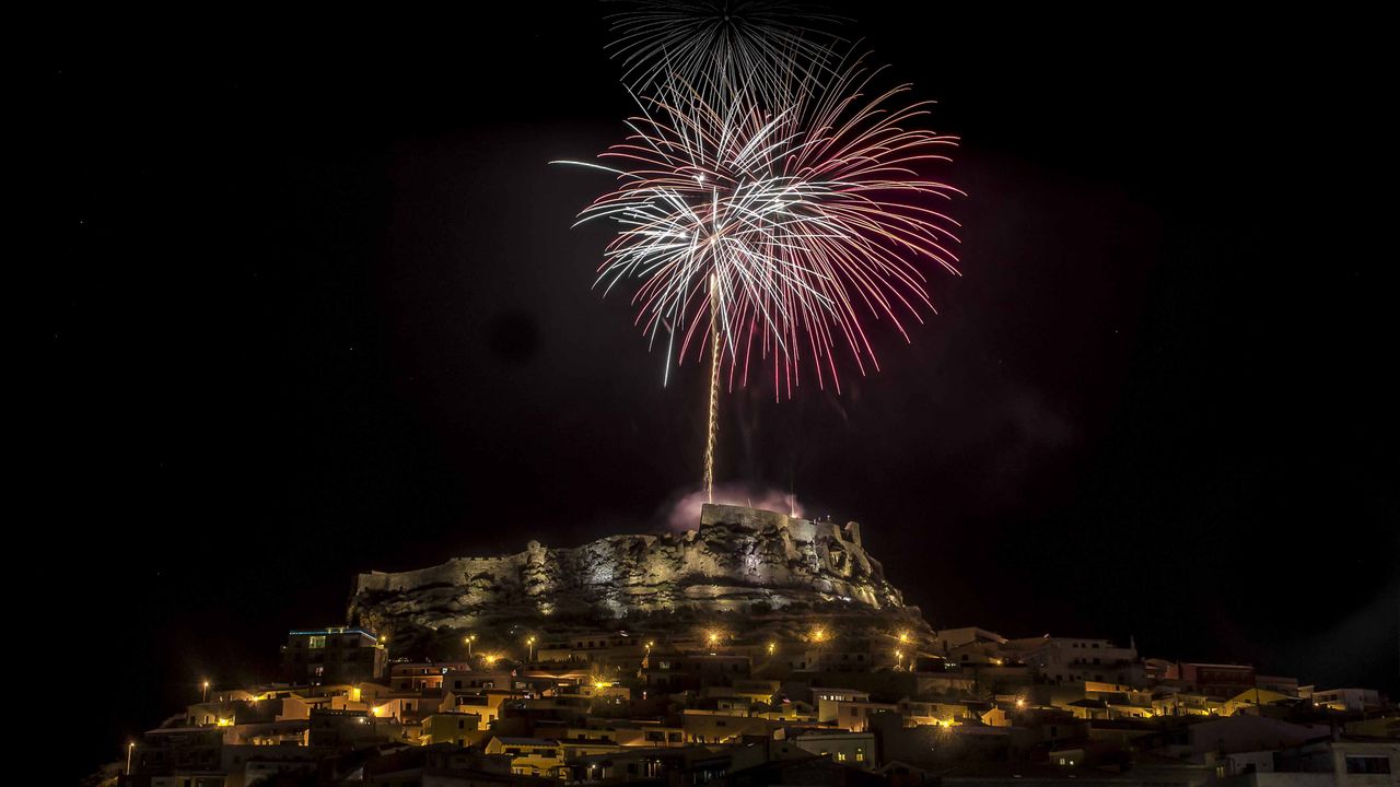Fuochi d’artificio durante la notte di Ferragosto