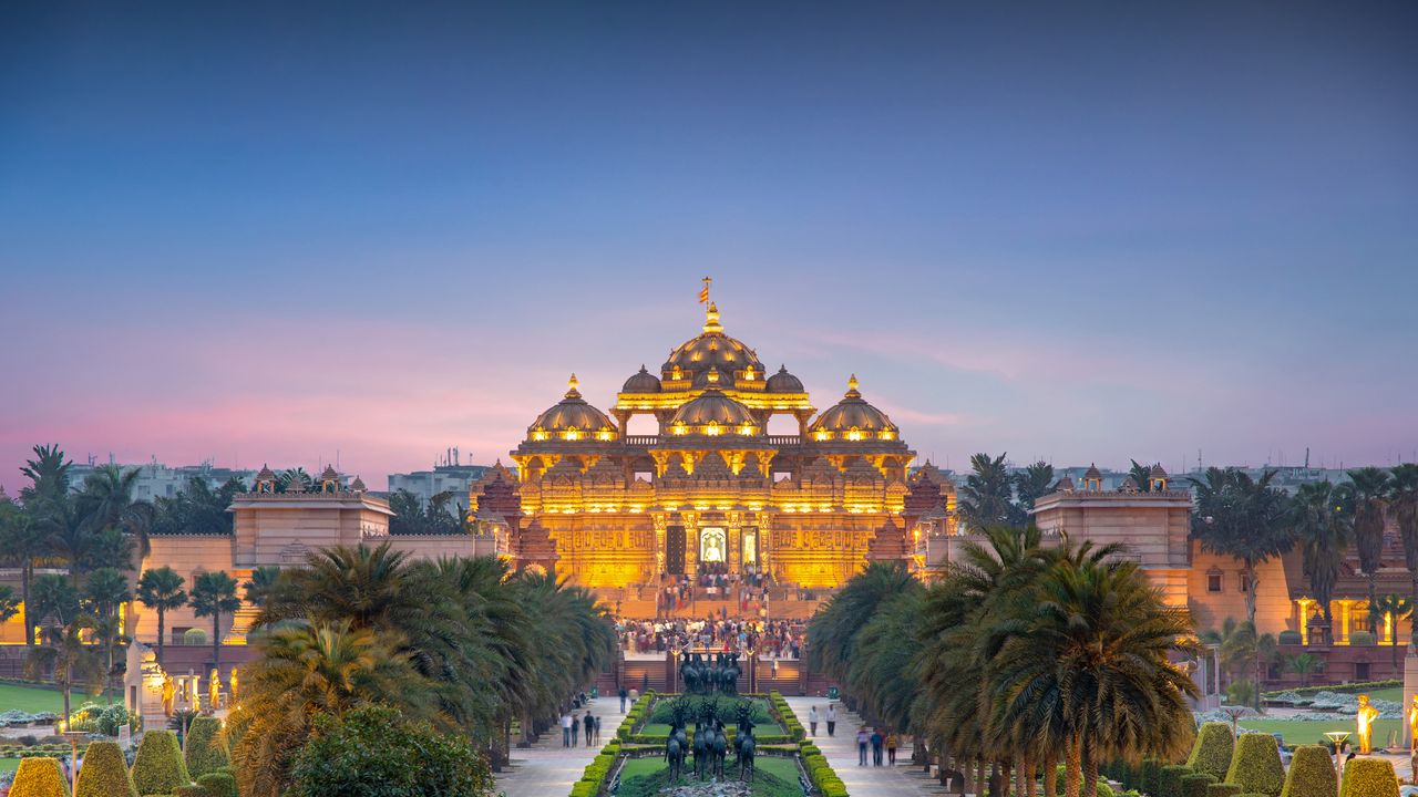 Akshardham Temple at night