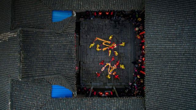 「春節の龍舞」中国, 湖南省, 郴州市