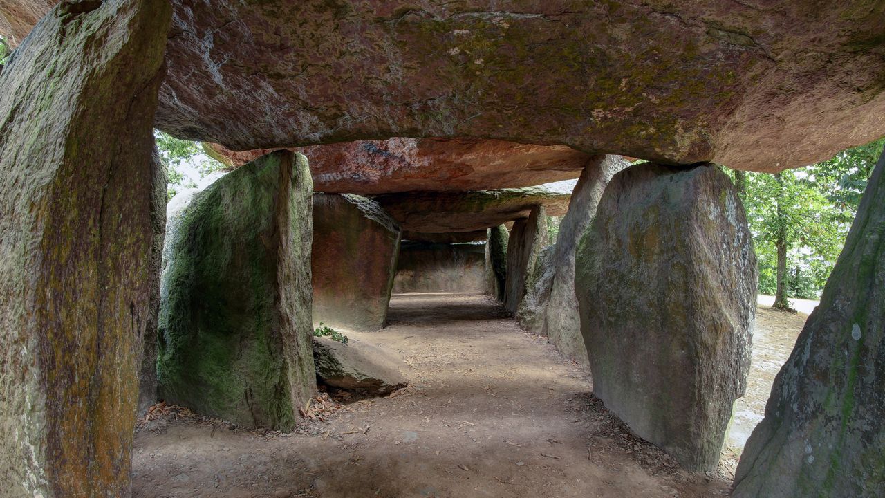 Dolmen, La Roche-Aux-Fées, Bretagne
