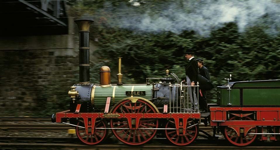 Eine Nachbildung der legendären Adler Lokomotive in Bochum, Nordrhein-Westfalen, Deutschland – David Davies/Imagebroker/age fotostock ©