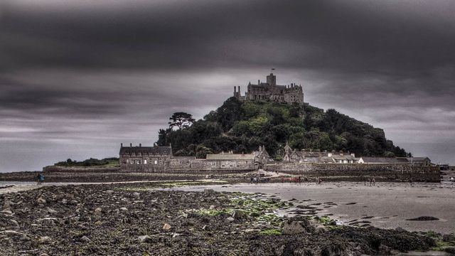 St Michael's Mount vor der Küste von Marazion, Cornwall, England
