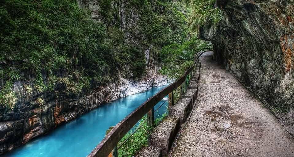Shakadang River trail along Shakadang Valley, Taroko Gorge, Taiwan