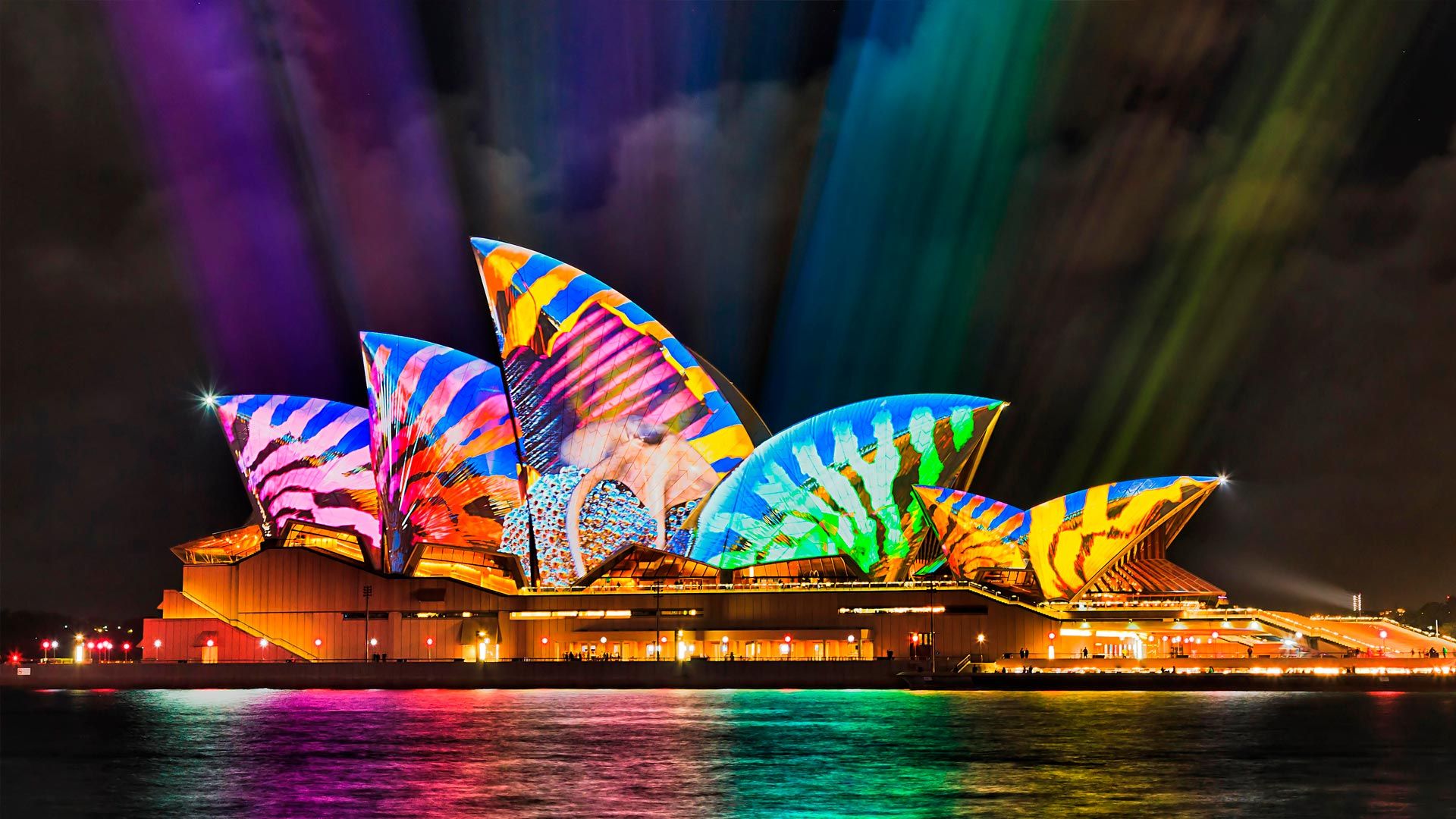 Sydney Opera House Light Beam Projections During Vivid 2017 Peapix