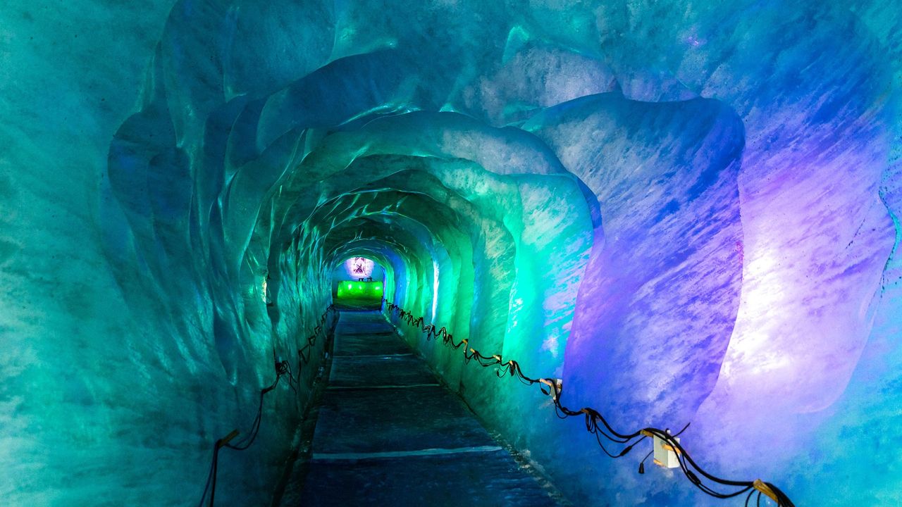 Grotte de la Mer de Glace, Chamonix, France