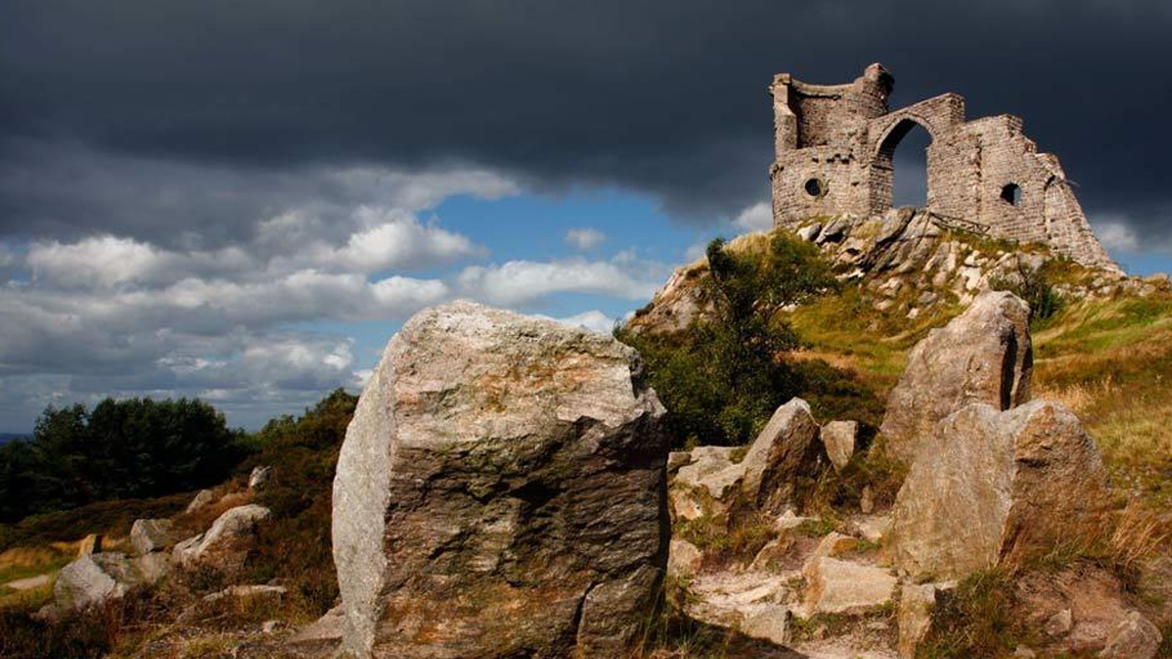 Mow Cop Castle Staffordshire Cheshire Border England Bing Gallery Mow Cop Castle Staffordshire Cheshire Border England Bing Gallery