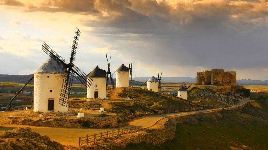 Windmühlen in Kastilien-La Mancha, Spanien