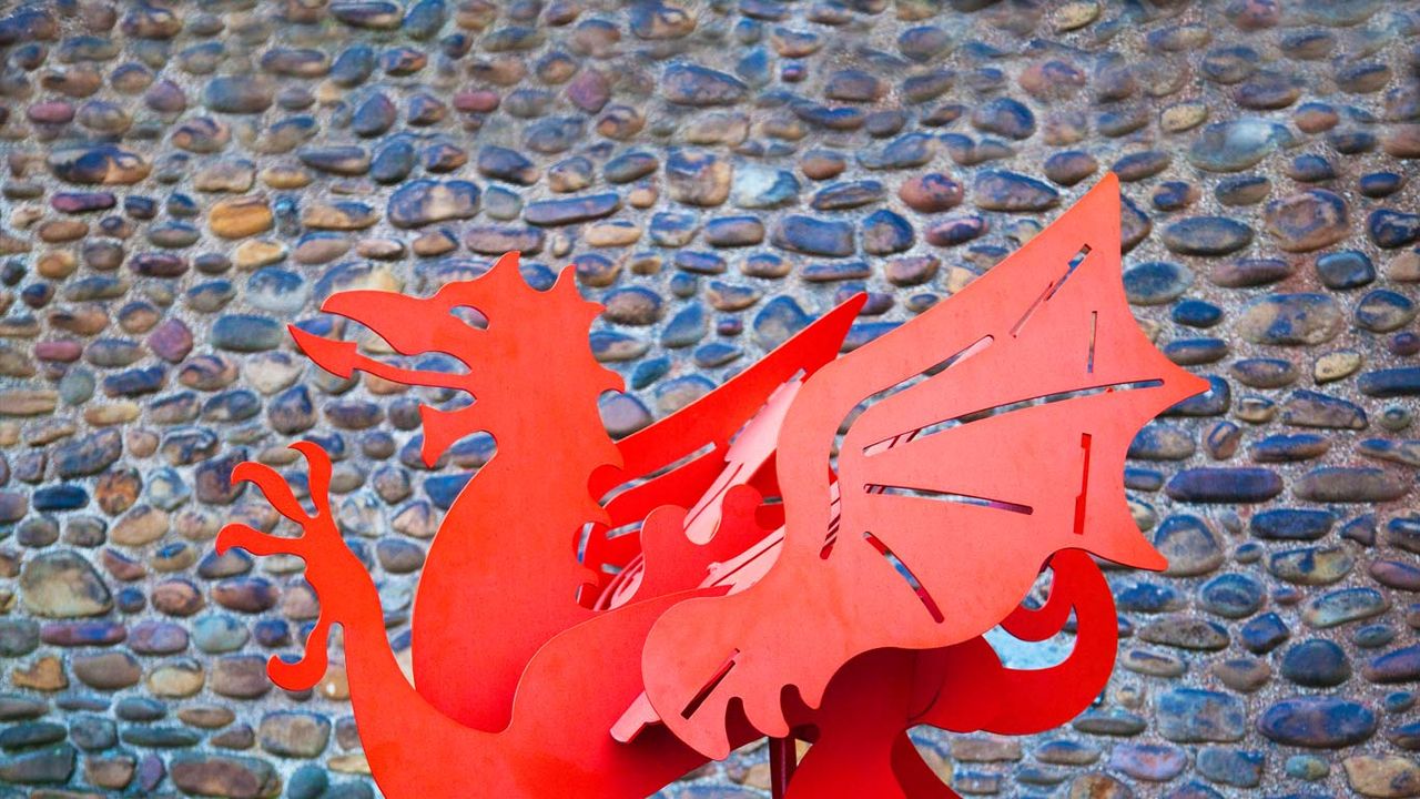The Welsh Dragon outside Cardiff Castle 