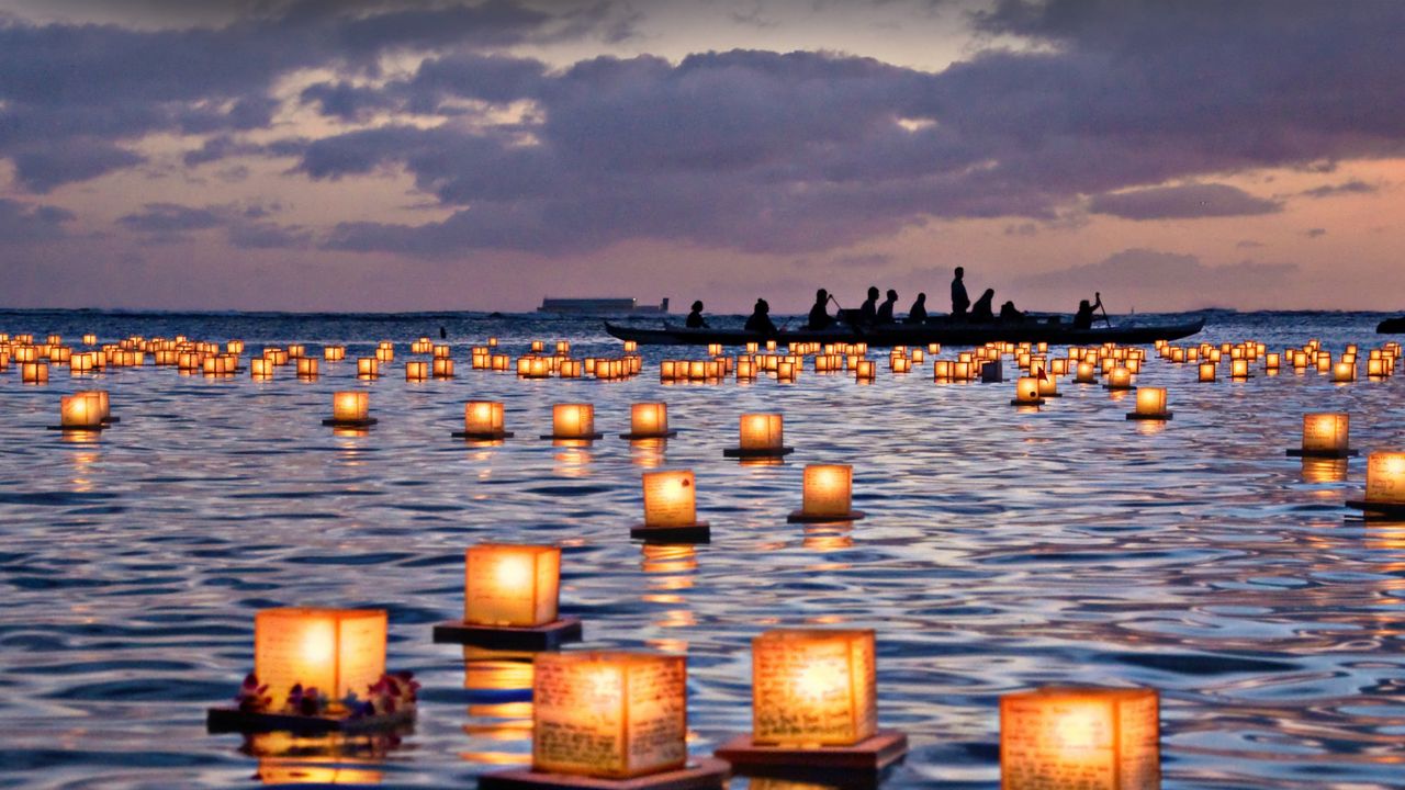 Lantern floating ceremony, Ala Moana Beach Park, Honolulu, Hawaii