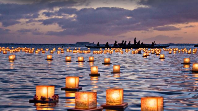 Lantern floating ceremony, Ala Moana Beach Park, Honolulu, Hawaii