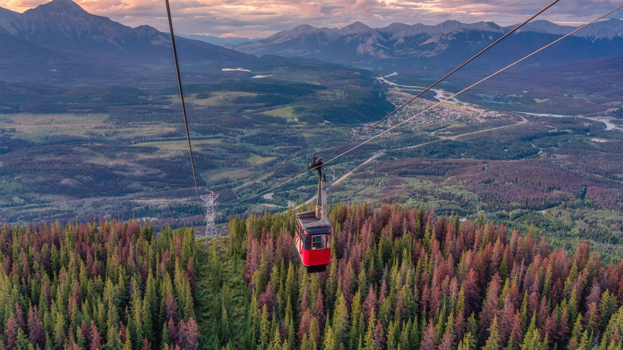 Red cable car, Jasper