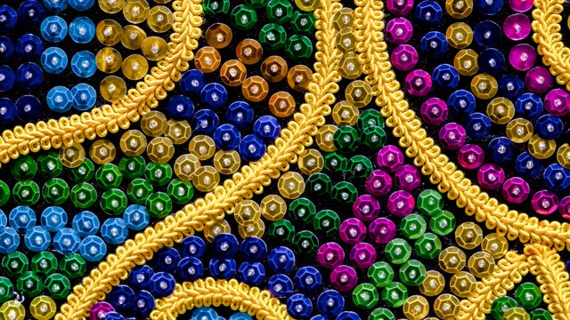 Ornamentos, cores e detalhes do Maracatu Rural, Pernambuco