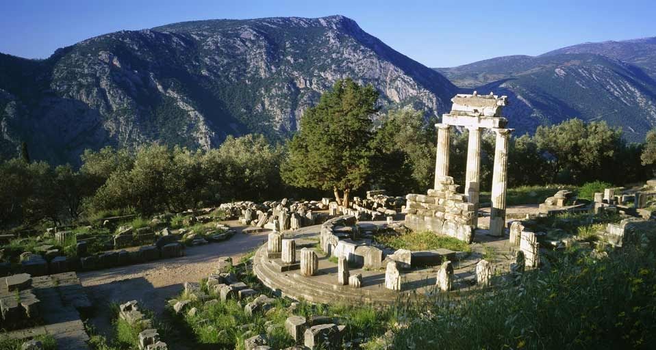 Temple of Athena at Delphi, Greece – Peter Adams/Photolibrary ©