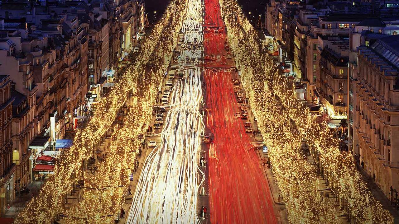 Avenue des Champs-Élysées à Paris, France