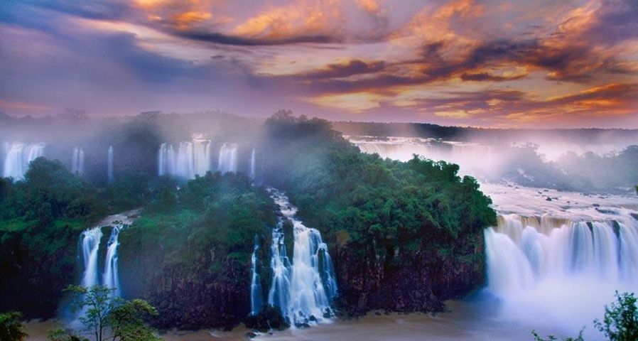 Iguazú-Wasserfälle-Nationalpark an den Grenzen Argentiniens und Brasiliens