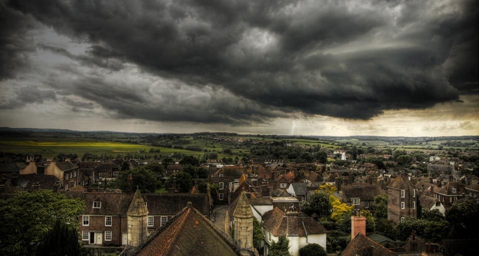 Storm over Rye, England – Gregory Warren/Getty Images ©