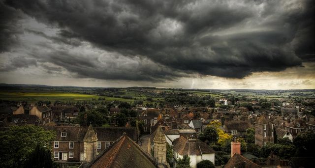 Storm over Rye, England – Gregory Warren/Getty Images ©