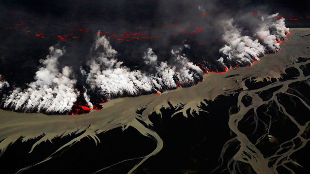 冰岛,胡勒汉火山喷发