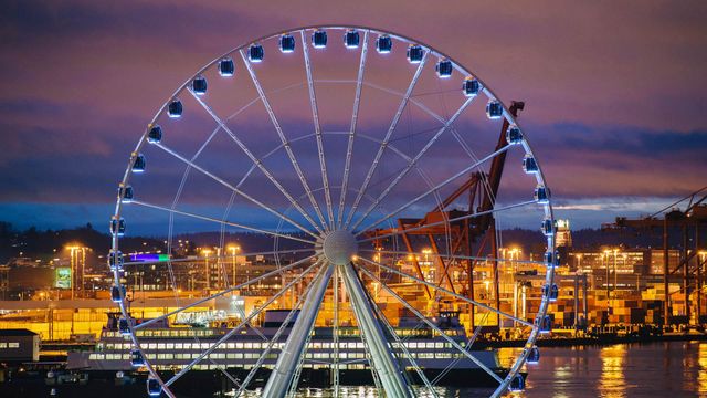 The Seattle Great Wheel in Seattle