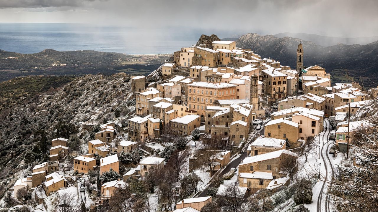 Speloncato enneigé, Corse