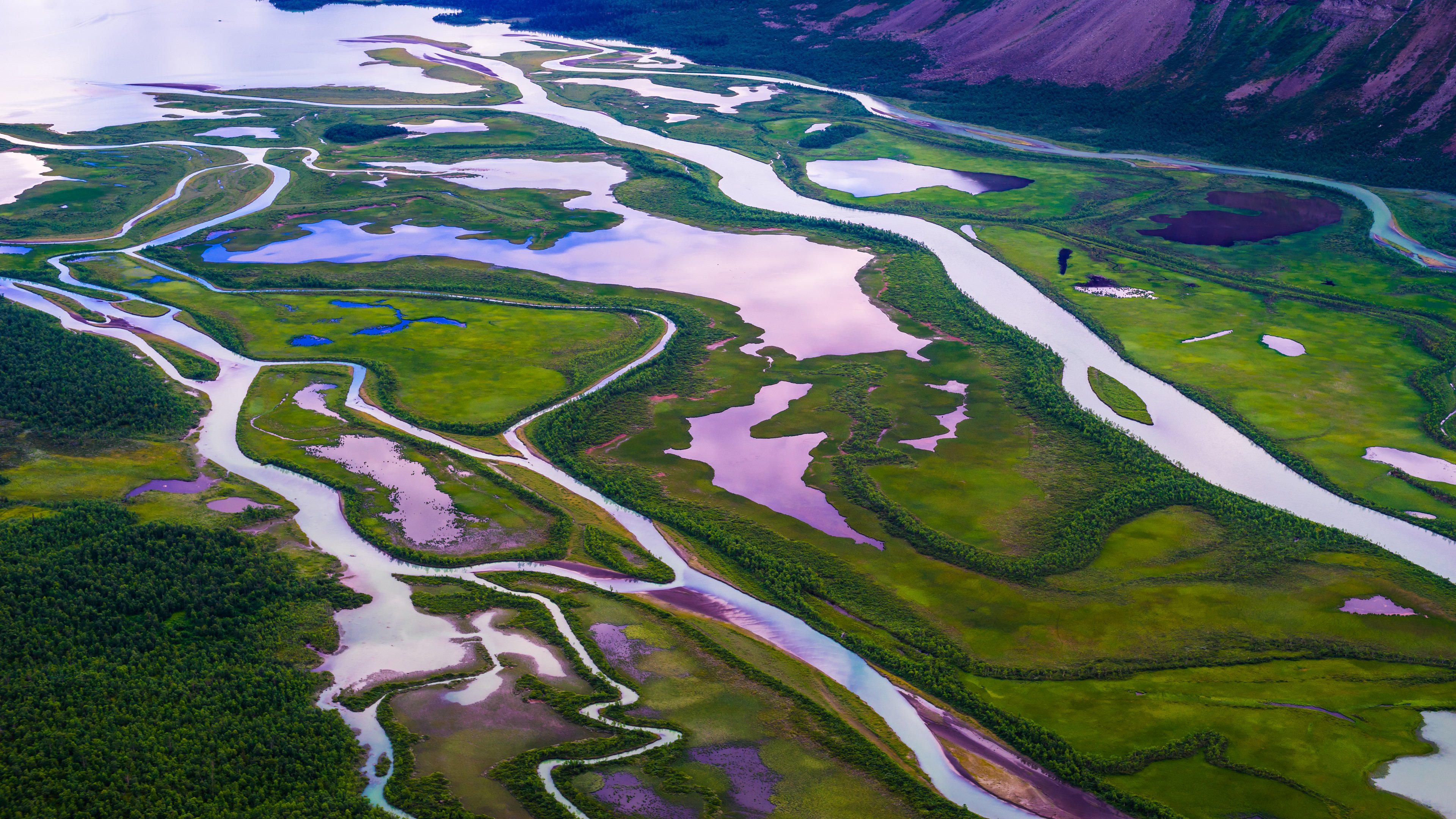 River Delta PREMIUM 4K Theme for Windows 10 | Free Wallpaper Themes