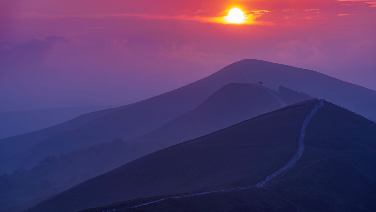 The Great Ridge, Peak District National Park, England