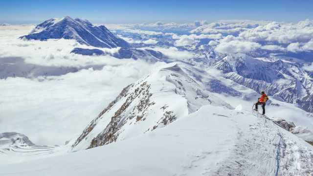 从德纳里山看福克拉山,德纳里国家公园,美国阿拉斯加州
