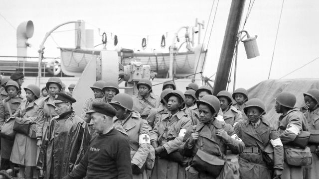 US Army nurses arrive in Greenock, Scotland, 1944