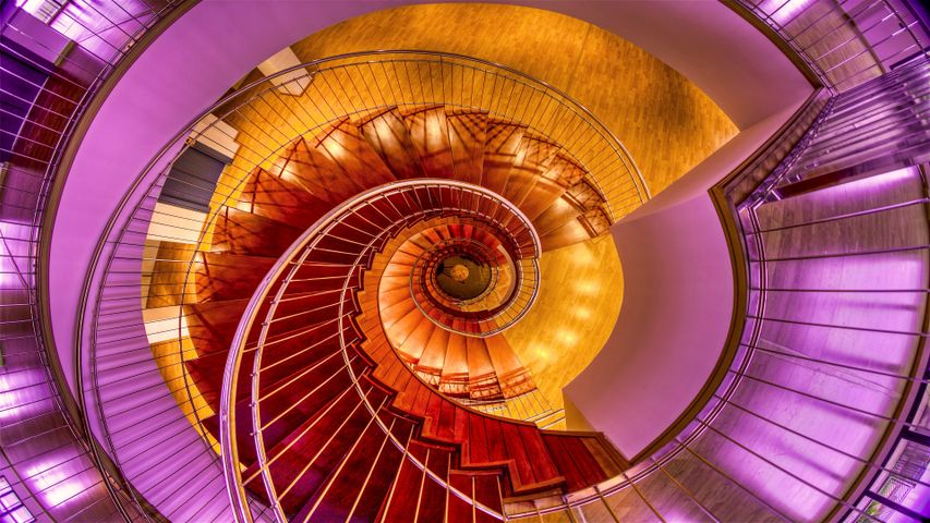 Staircases PREMIUM 4K Theme for Windows 10