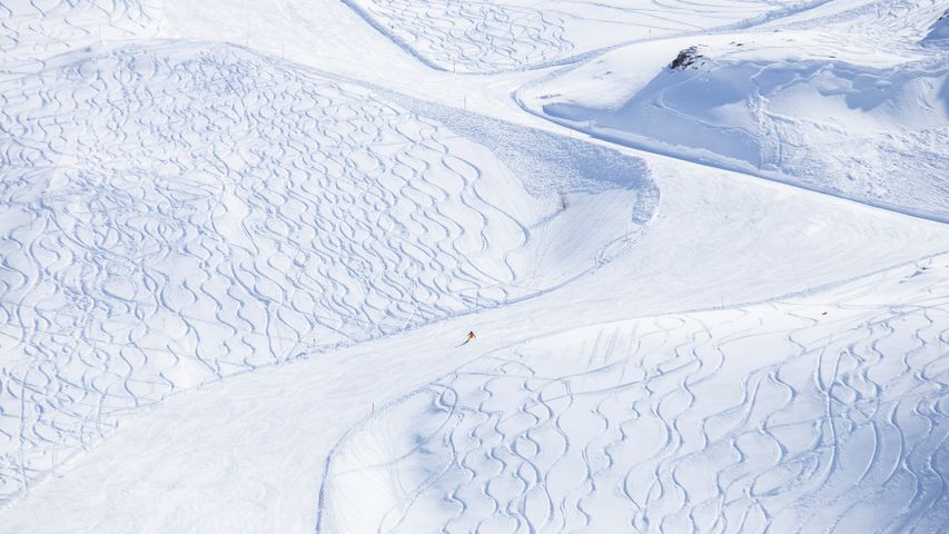 Skifahrer am Berninapass, Graubünden, Schweiz