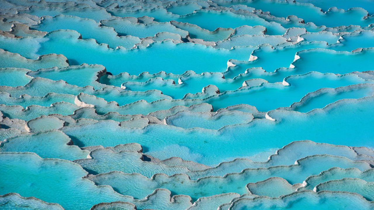 Terrasses de travertin à Pamukkale, Turquie