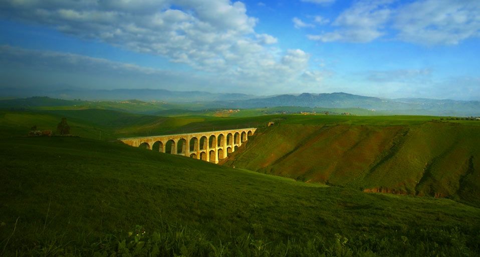 ｢シチリアの鉄道橋｣イタリア, シチリア州