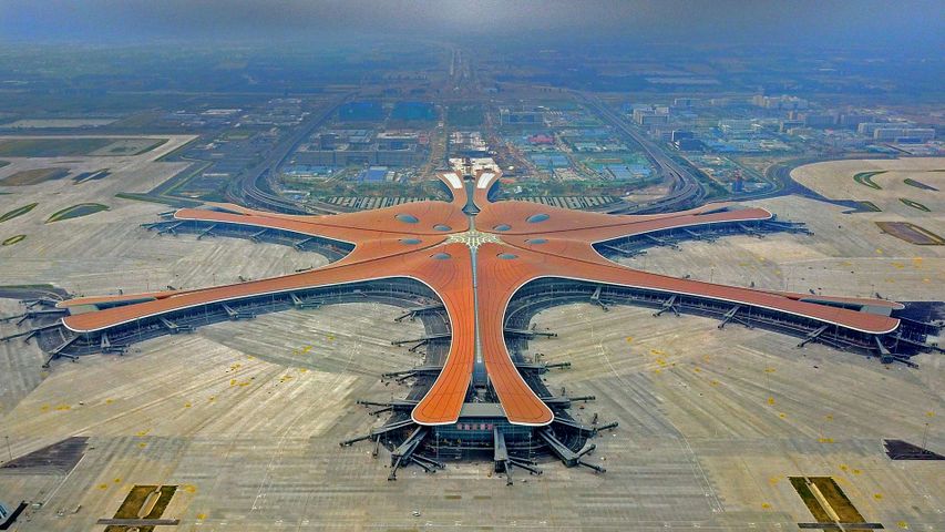 Luftaufnahme des Daxing International Airport in Peking