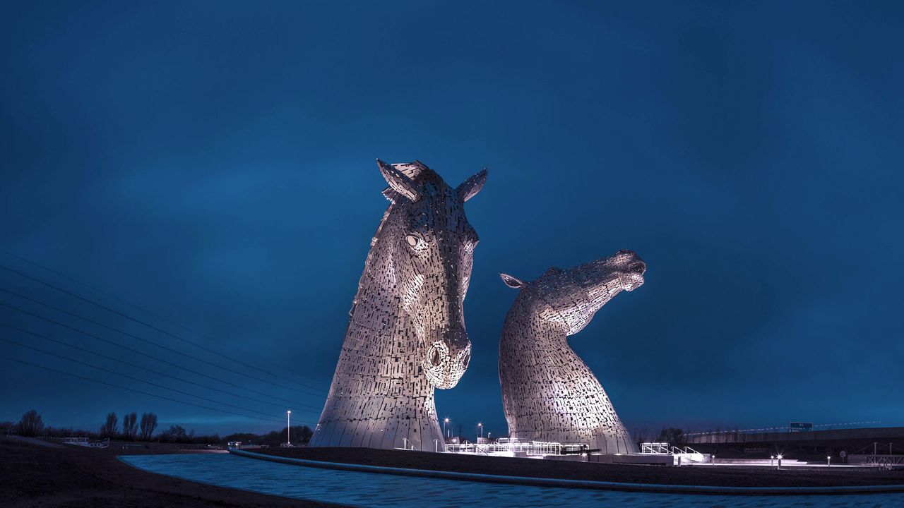 The Kelpies statues at The Helix, a park in Falkirk, Scotland 