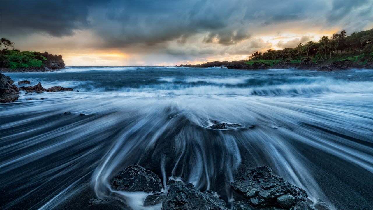 Black sand beach at Wai'anapanapa State Park, Maui, Hawaii