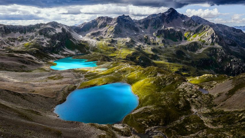 Lagos Jöriseen en los Alpes de Silvretta, Suiza