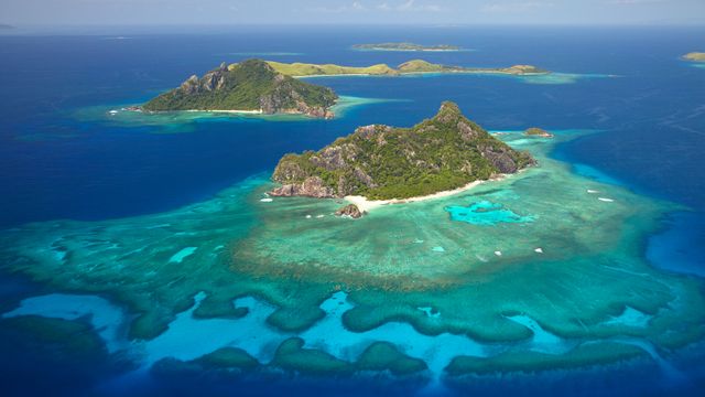 Récif corallien entourant l’île de Monuriki, archipel des Mamanuca, Fidji