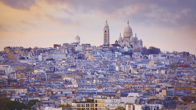 Vue sur la Basilique du Sacré Coeur à l’occasion des Vendanges de Montmartre, Paris
