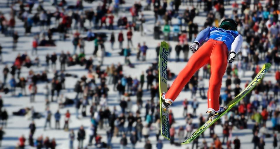 Russia's Dimitry Ipatov jumps in the Men's Team Ski Jumping round 1 at the the Vancouver Winter Olympics on February 22, 2010 – Javier Soriano/AFP/Getty Images ©