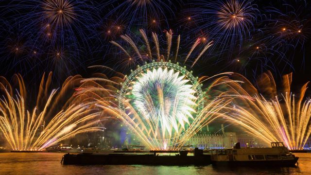 Feux d’artifices à Londres pour le Nouvel An