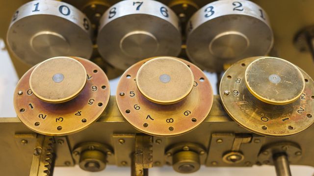 Nachbau einer Leibniz-Rechenmaschine im Arithmeum, Bonn, Nordrhein-Westfalen, Deutschland