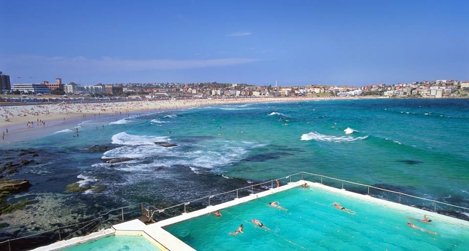 Australia, NSW, Sydney, swimming pools at Bondi Beach